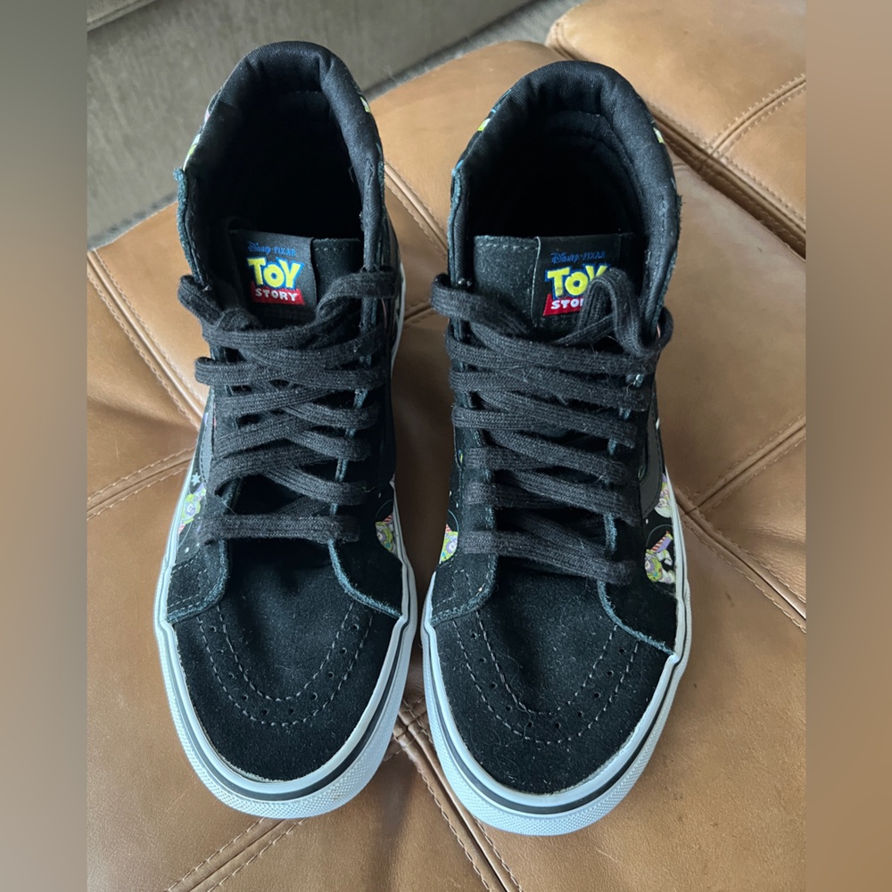 Sold-out VANS x Toy Story Sk8-Hi Toy Story Buzz Lightyear high top shoes - Picture 6 of 6